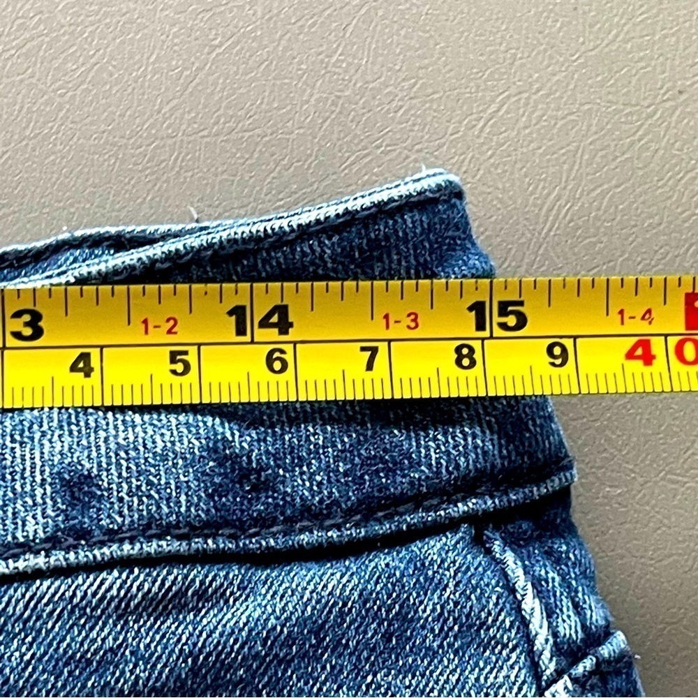 Kensie Jeans Cropped Distressed Fringe Hem – Size 8 - Picture 11 of 13